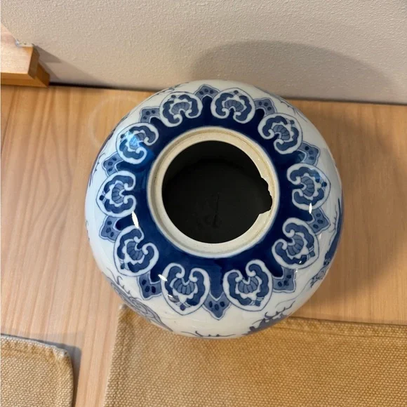 Vintage Chinese Ginger Jar - Picture 4 of 5